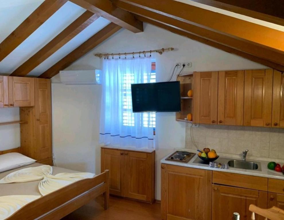 Lovely Studio Apartments Mali Raj فيرسار المظهر الخارجي الصورة