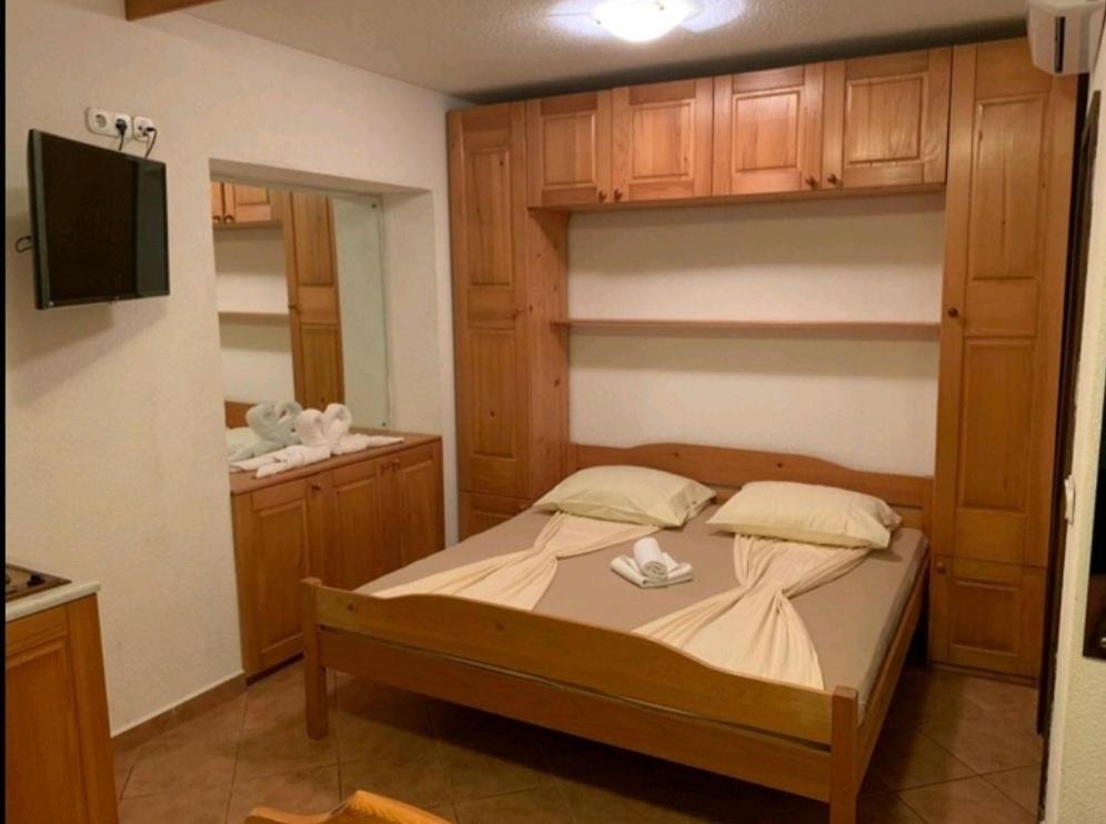 Lovely Studio Apartments Mali Raj فيرسار المظهر الخارجي الصورة